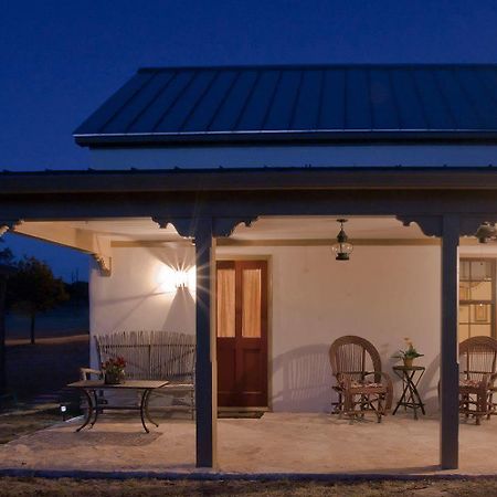 Rock House Hideaway Complex フレデリックスバーグ エクステリア 写真